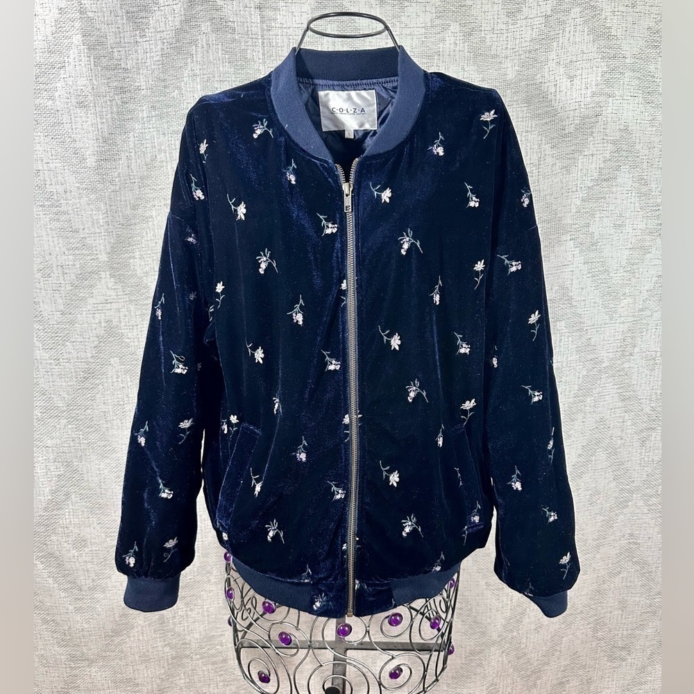 C.O.L.Z.A super sophisticated factory velour floral embroidered puffer jacket